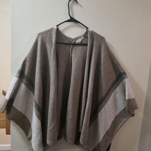 Size S.M. Colors Neutral
